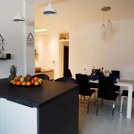 Apartment Theodore Solin